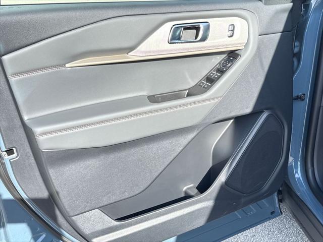 new 2025 Ford Explorer car, priced at $38,987