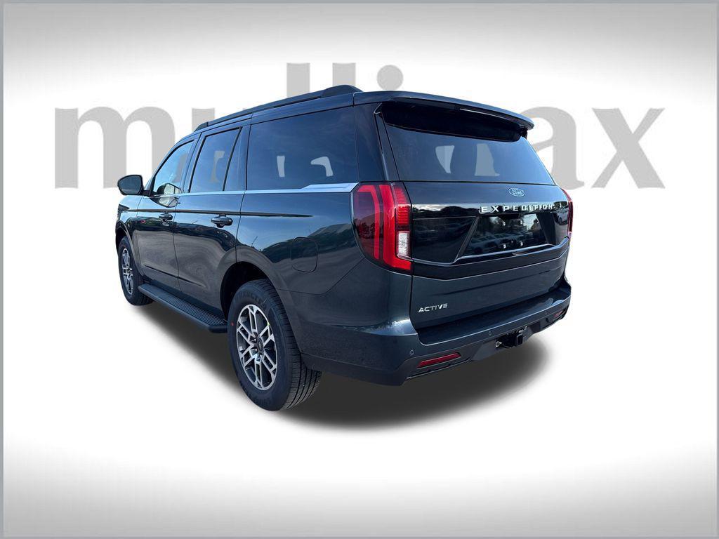 new 2025 Ford Expedition car, priced at $66,161