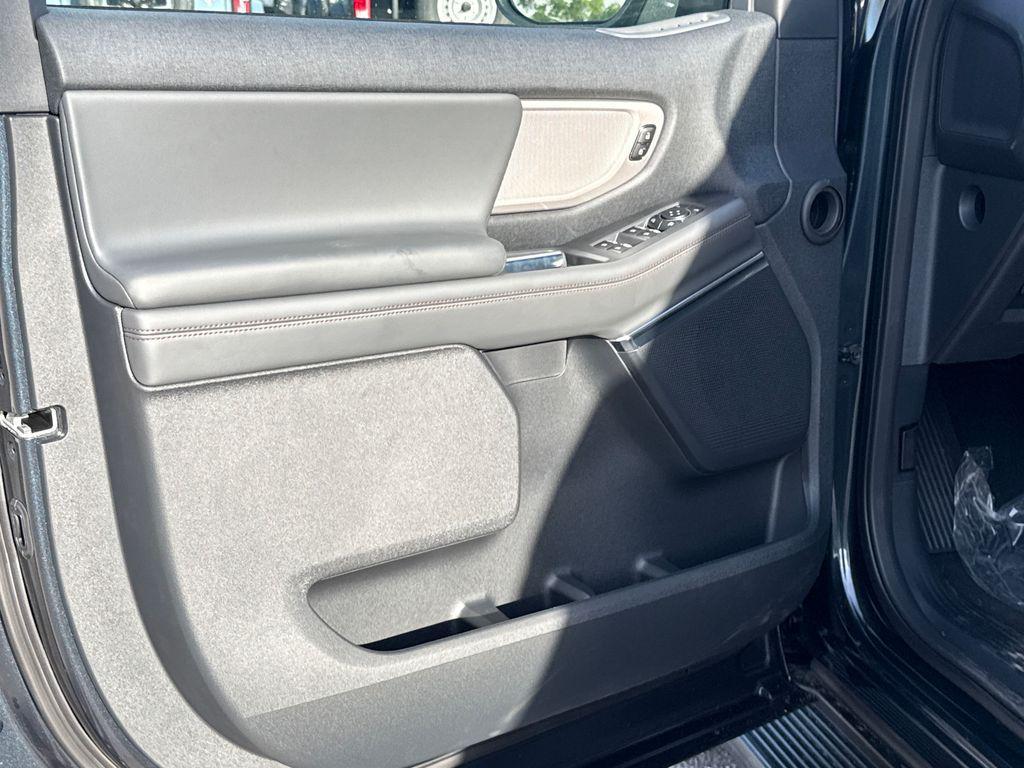 new 2025 Ford Expedition car, priced at $66,161
