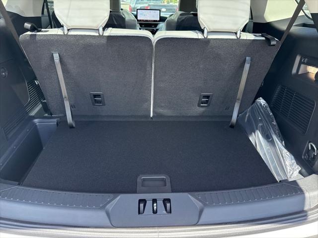 new 2025 Ford Explorer car, priced at $43,011