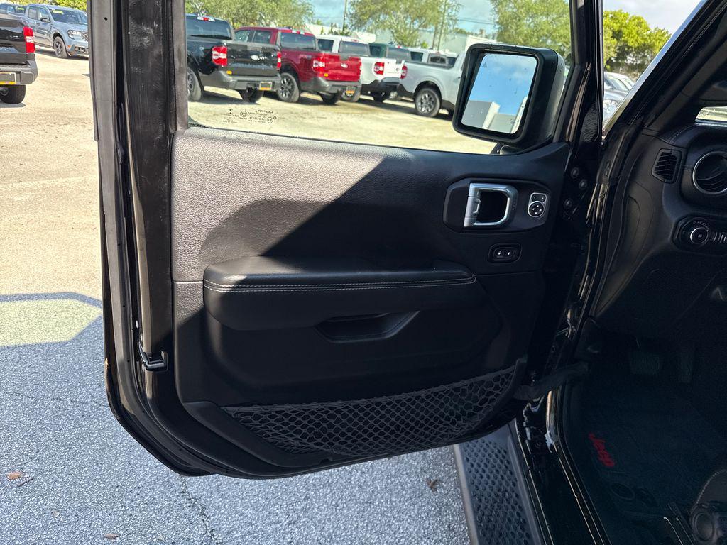used 2021 Jeep Wrangler Unlimited car, priced at $25,900