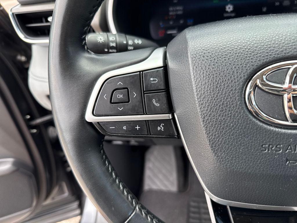 used 2023 Toyota Highlander car, priced at $23,900