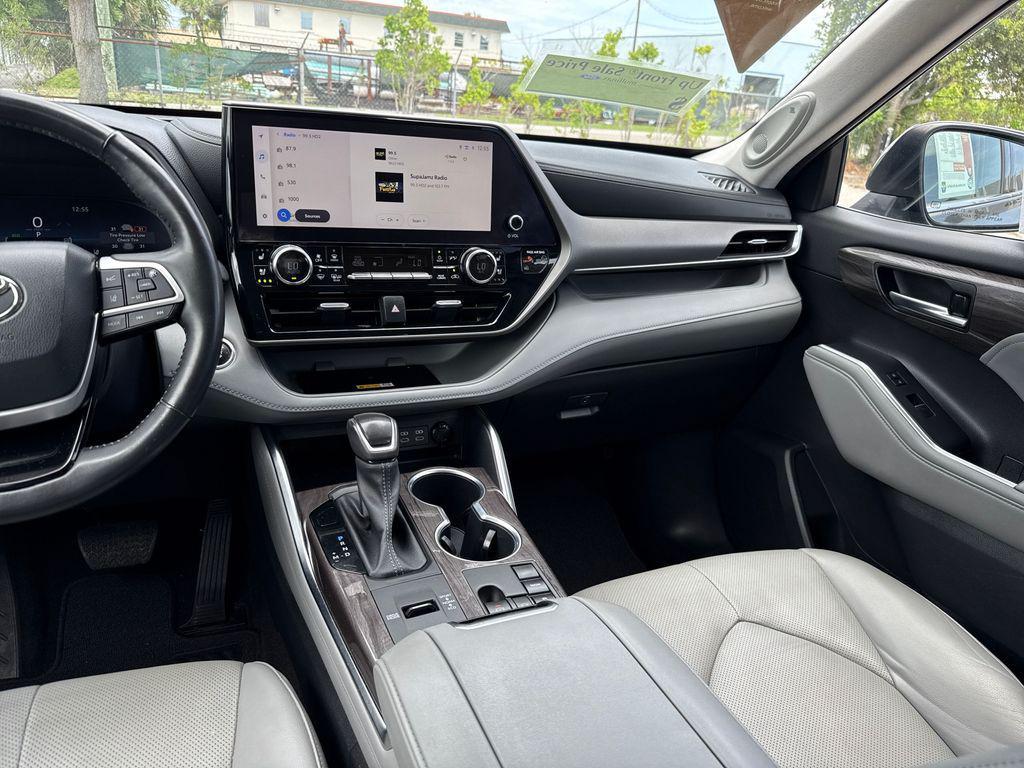 used 2023 Toyota Highlander car, priced at $23,900
