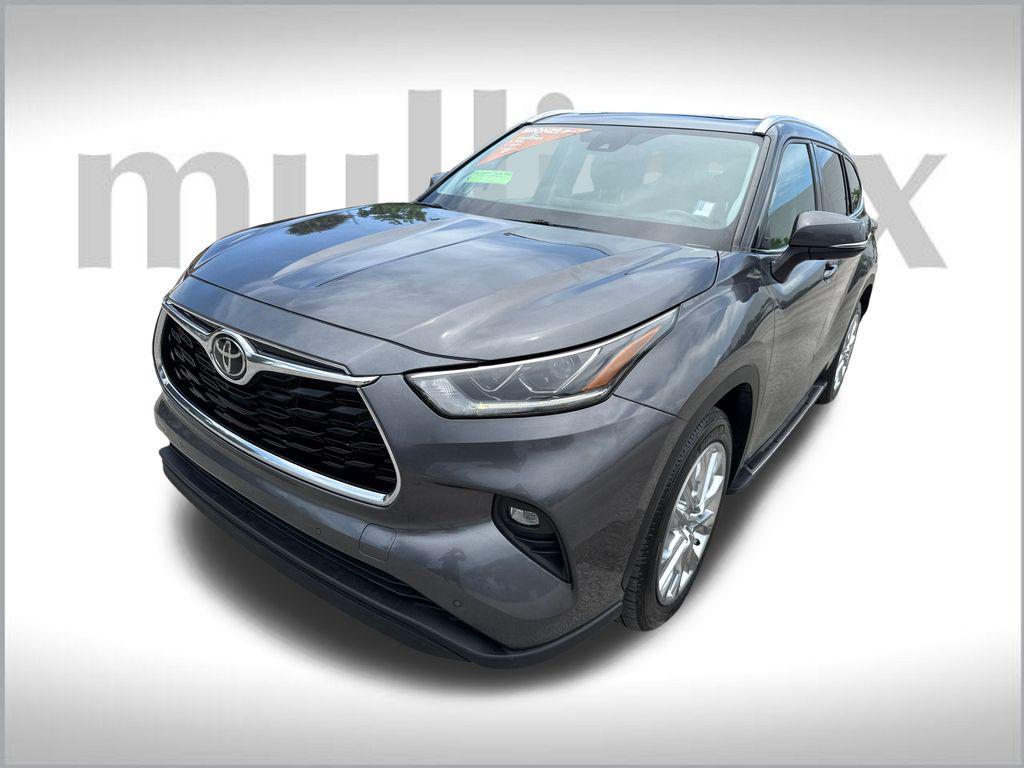 used 2023 Toyota Highlander car, priced at $23,900