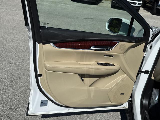 used 2019 Cadillac XT5 car, priced at $23,900