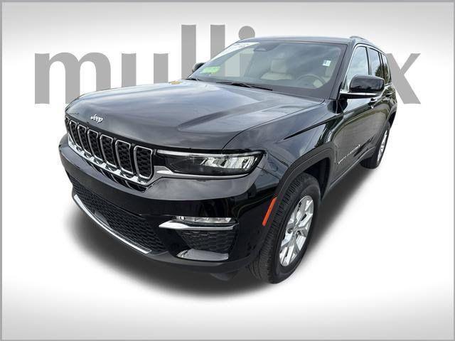 used 2023 Jeep Grand Cherokee car, priced at $29,900