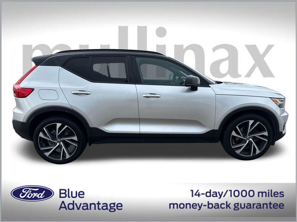 used 2019 Volvo XC40 car, priced at $18,901