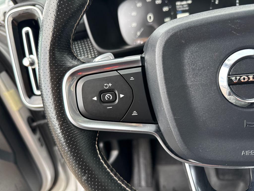 used 2019 Volvo XC40 car, priced at $18,901