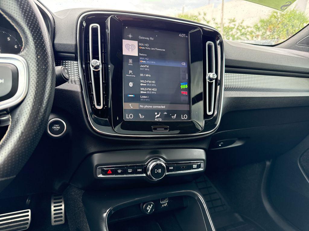 used 2019 Volvo XC40 car, priced at $18,901