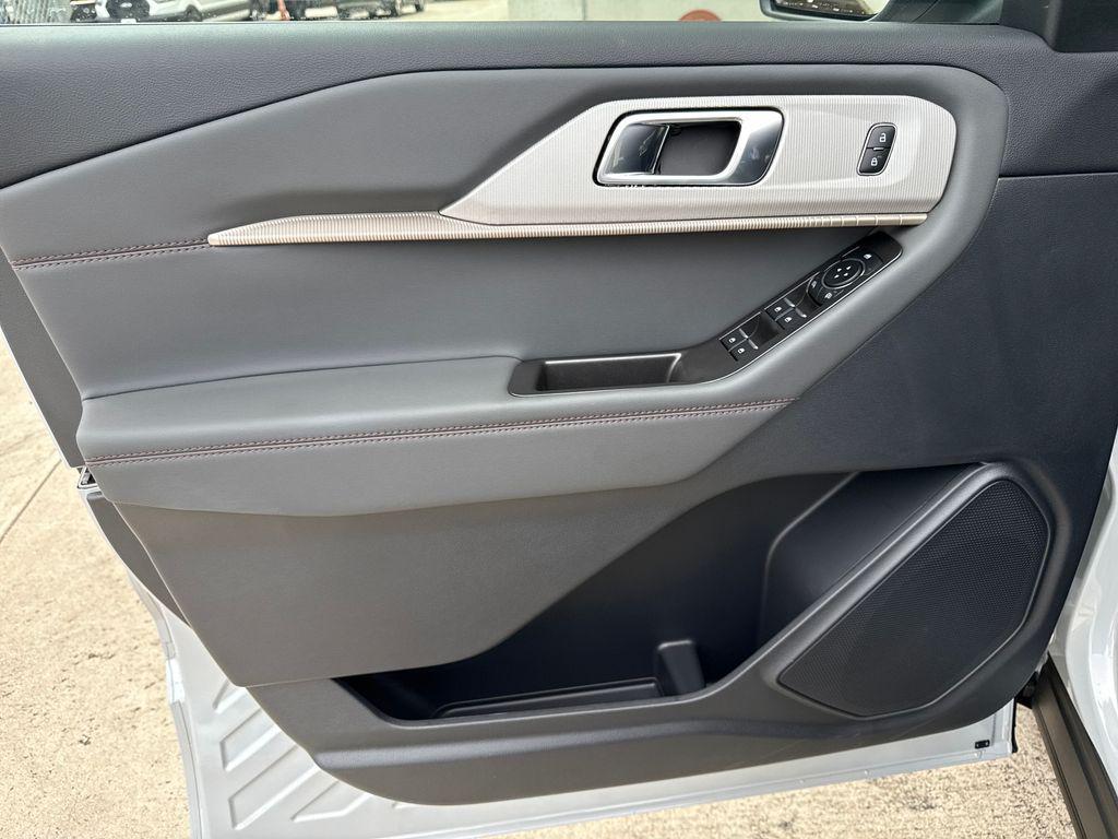 new 2025 Ford Explorer car, priced at $39,410