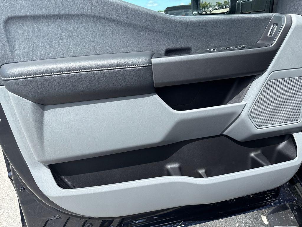 new 2025 Ford F-250 car, priced at $66,021