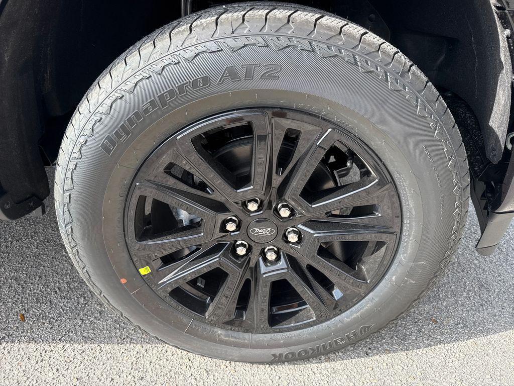 new 2025 Ford F-150 car, priced at $71,561