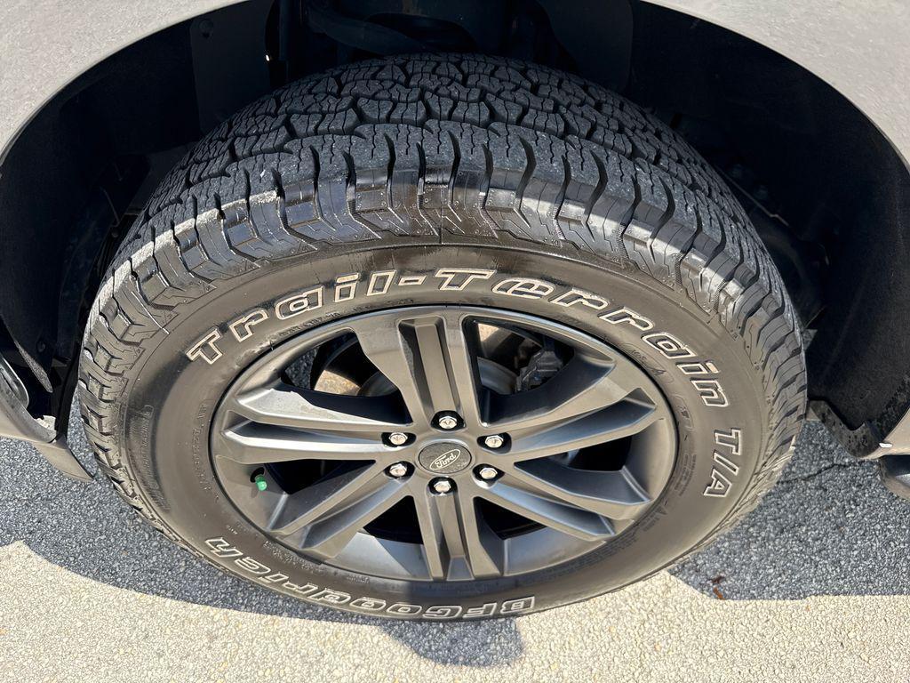 used 2021 Ford F-150 car, priced at $35,900
