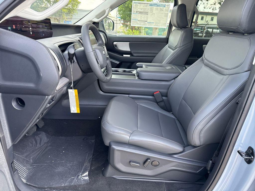 new 2025 Ford Expedition Max car, priced at $68,766