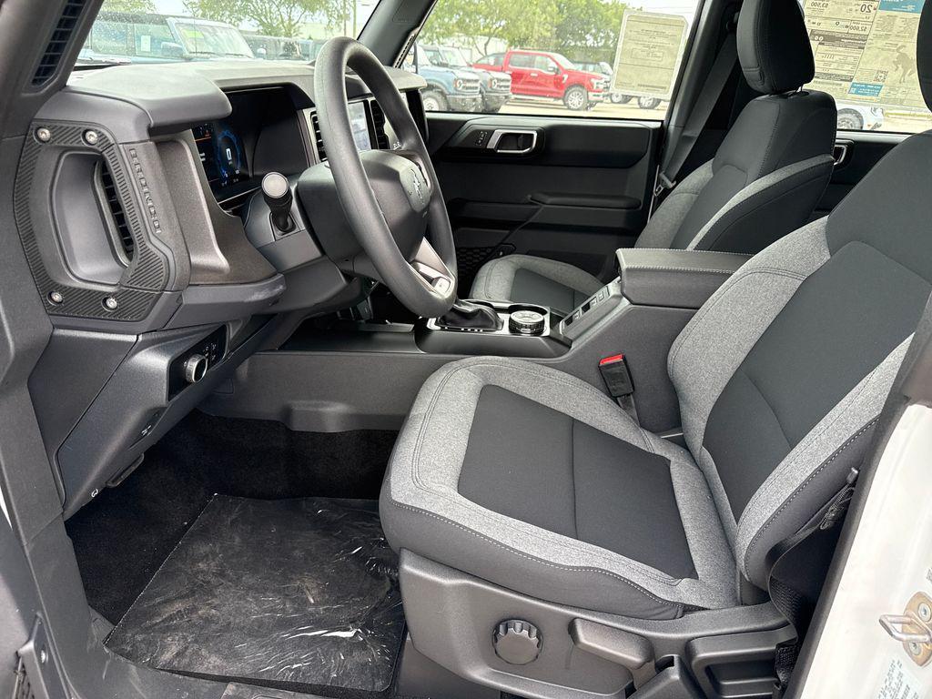 new 2025 Ford Bronco car, priced at $40,762