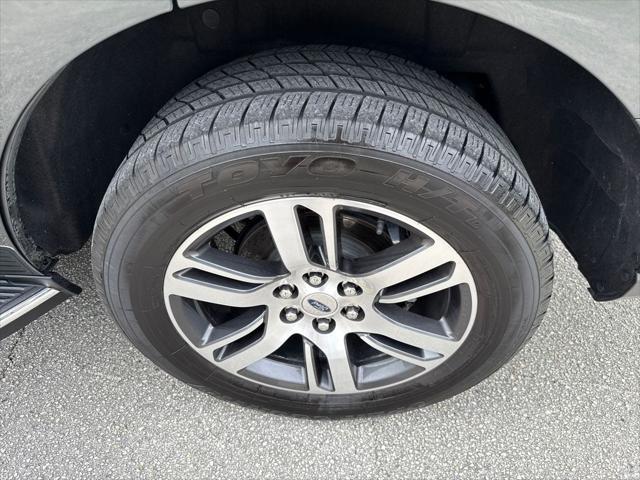 used 2022 Ford Expedition car, priced at $51,900
