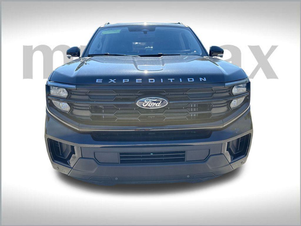 new 2025 Ford Expedition Max car, priced at $69,597
