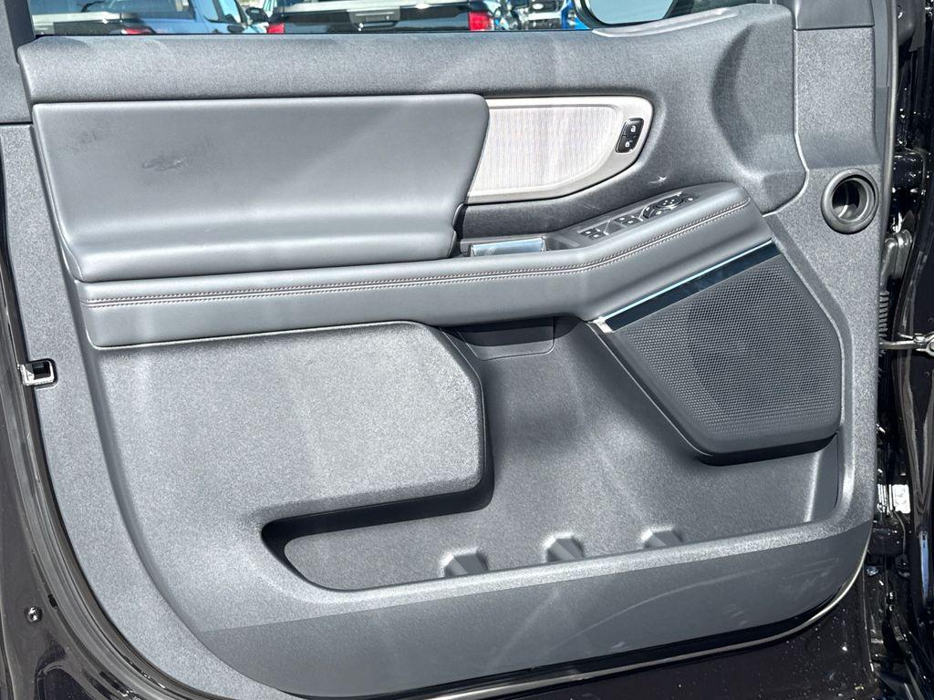new 2025 Ford Expedition Max car, priced at $69,597