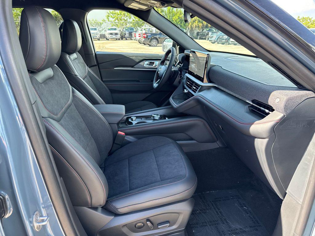 new 2025 Ford Explorer car, priced at $54,027