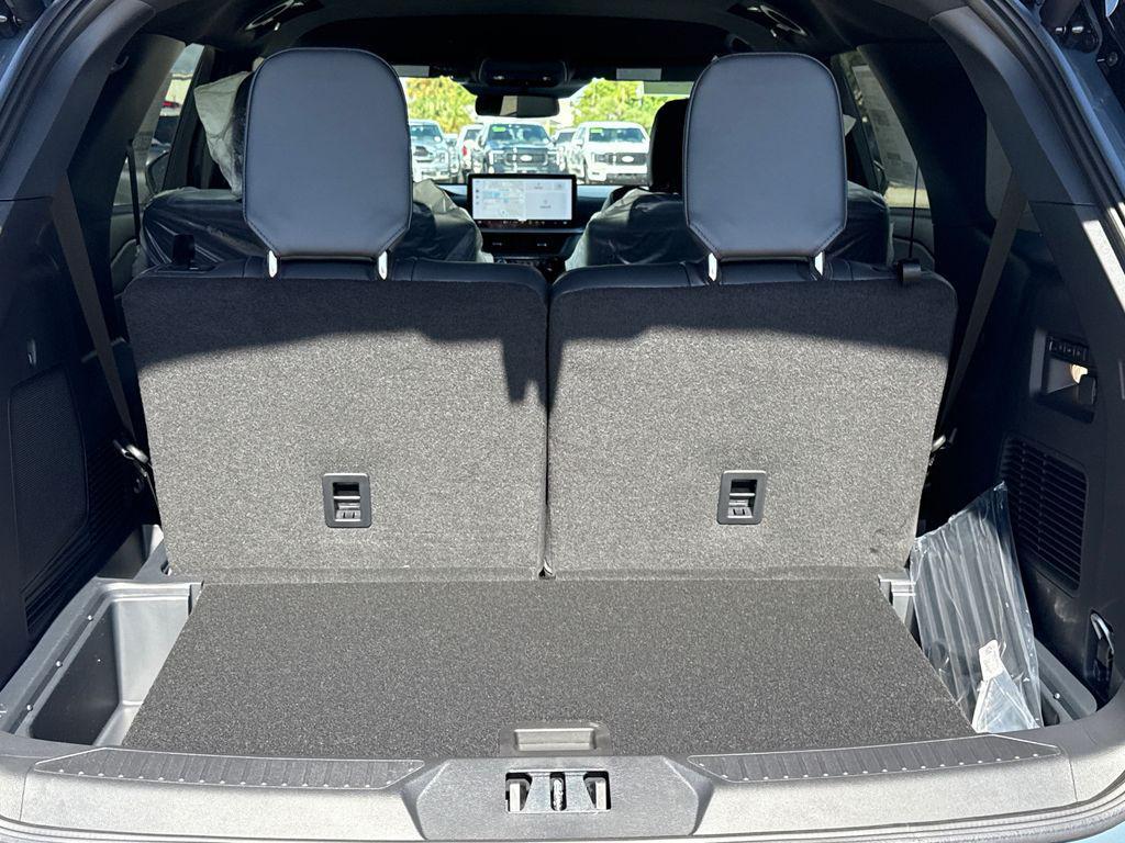 new 2025 Ford Explorer car, priced at $54,027