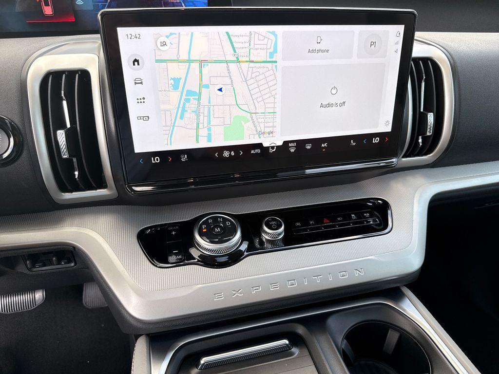 new 2025 Ford Expedition Max car, priced at $70,531