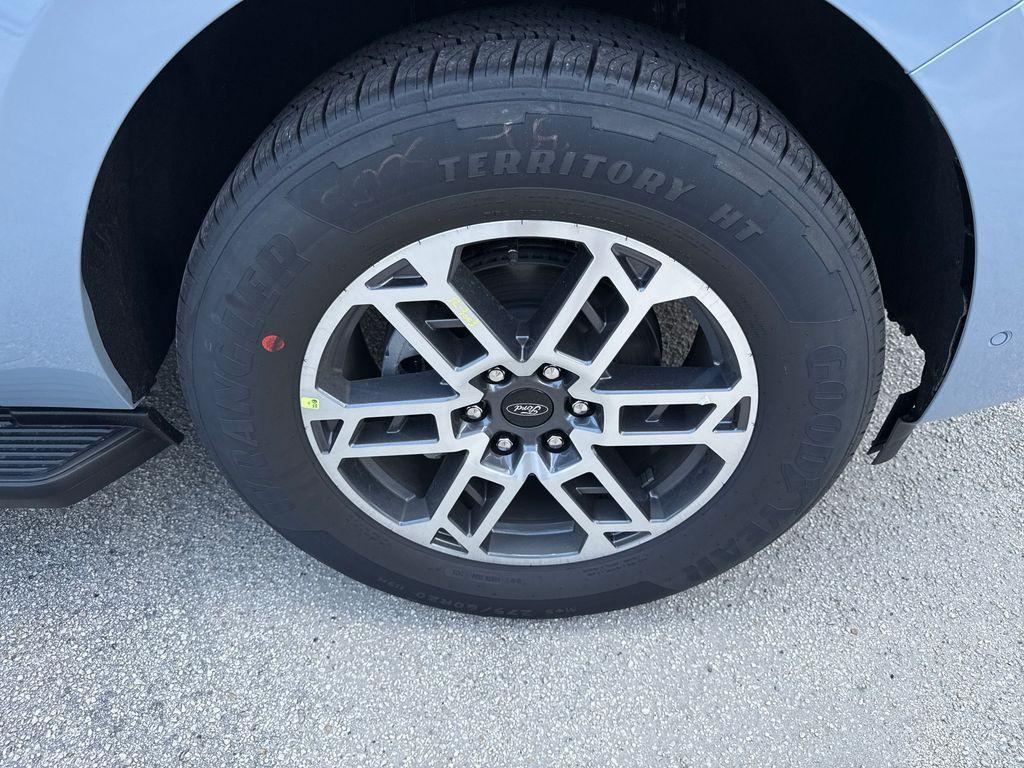 new 2025 Ford Expedition Max car, priced at $70,531