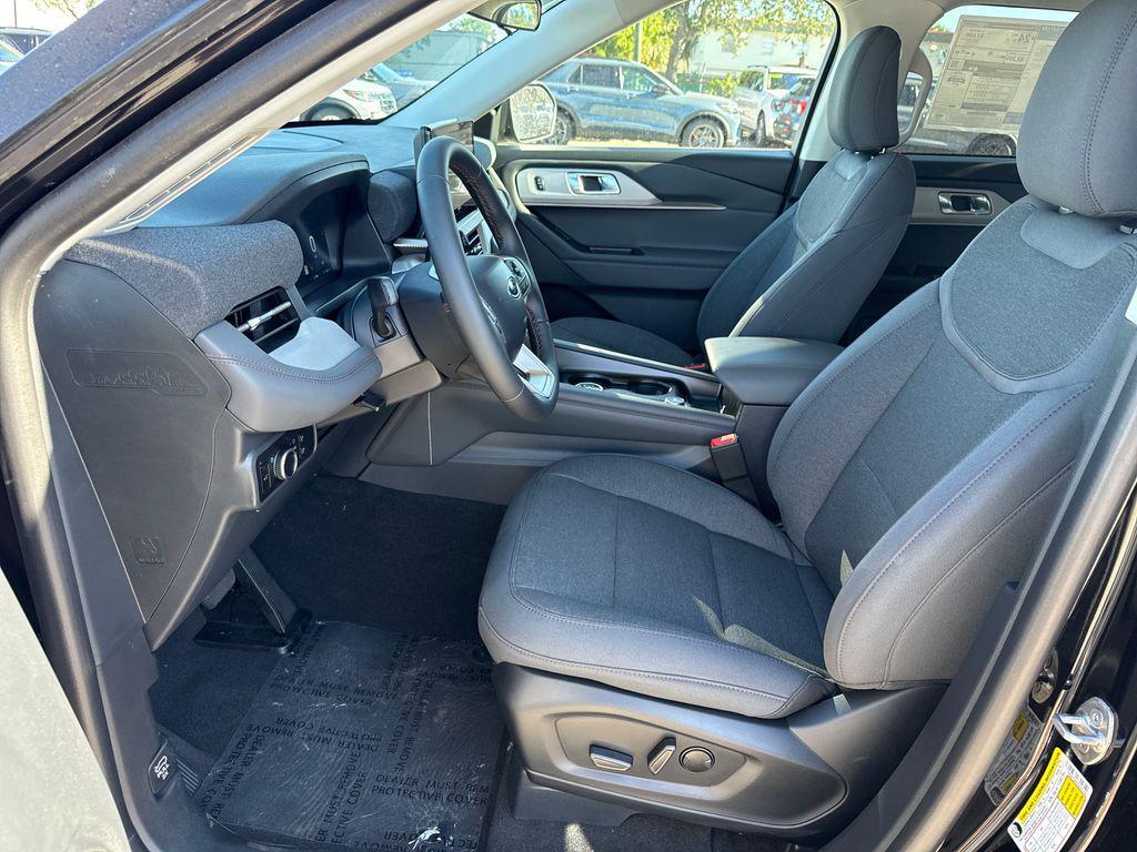 new 2025 Ford Explorer car, priced at $39,410