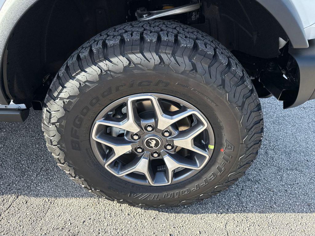 new 2025 Ford Bronco car, priced at $55,578