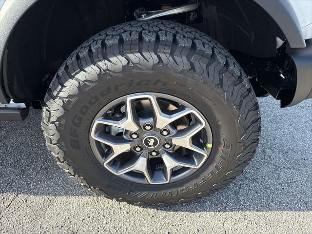 new 2025 Ford Bronco car, priced at $55,578