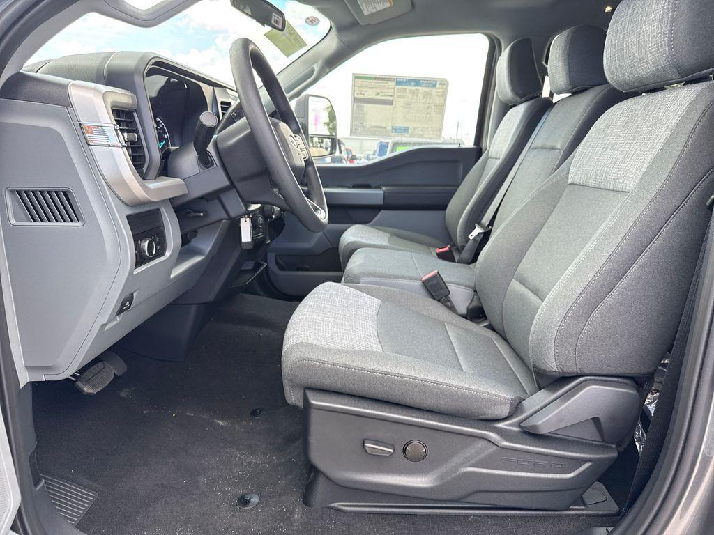 new 2025 Ford F-250 car, priced at $59,254