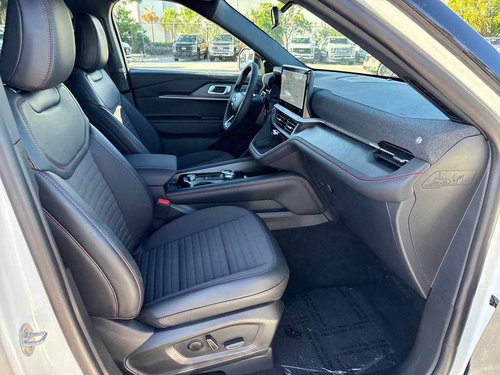 new 2025 Ford Explorer car, priced at $44,933