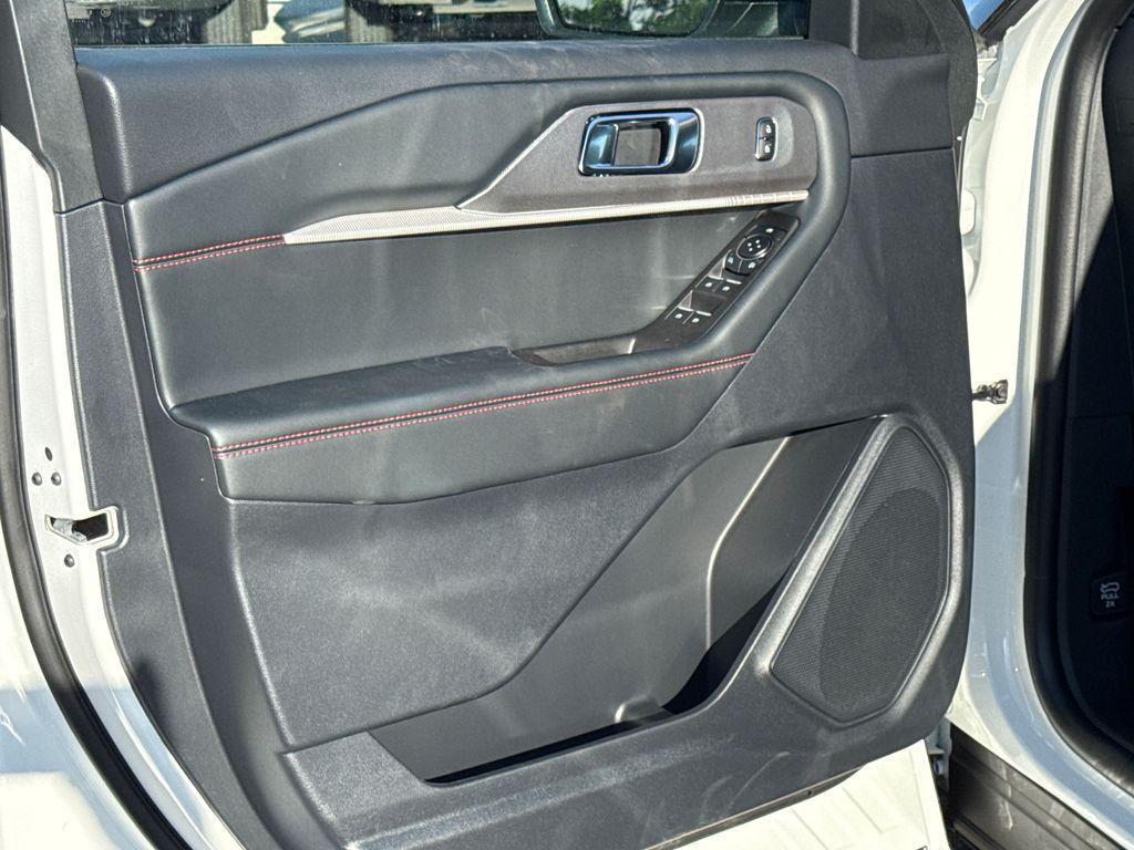 new 2025 Ford Explorer car, priced at $44,933