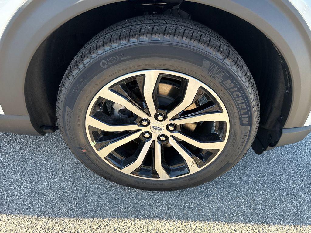 new 2025 Ford Explorer car, priced at $44,933