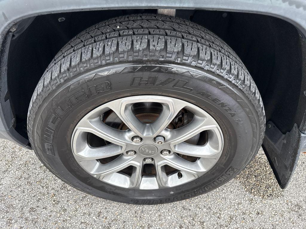 used 2016 Jeep Grand Cherokee car, priced at $9,901