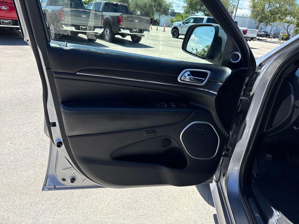 used 2018 Jeep Grand Cherokee car, priced at $18,900