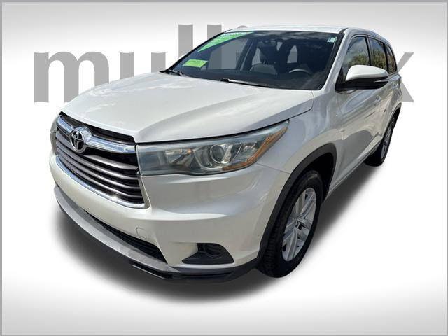 used 2015 Toyota Highlander car, priced at $17,900