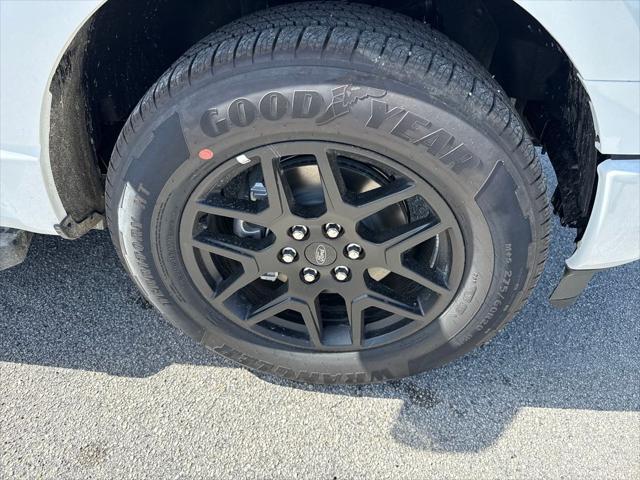 new 2025 Ford F-150 car, priced at $45,552