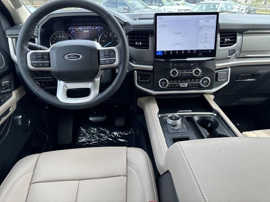 new 2024 Ford Expedition car, priced at $60,271