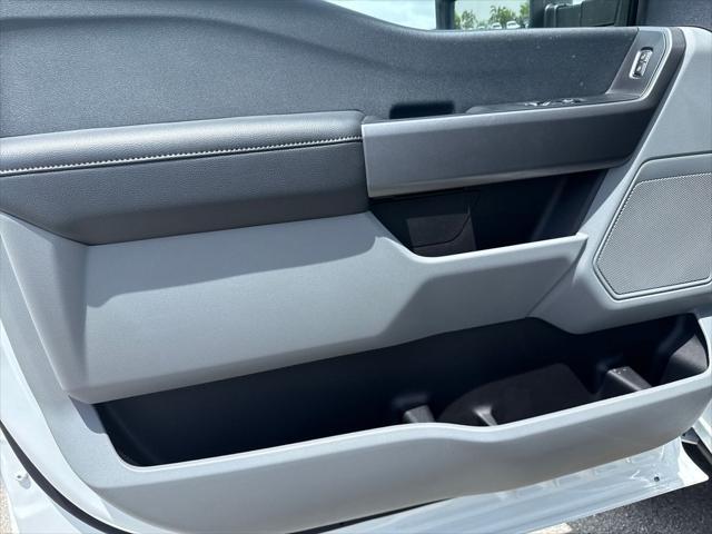 new 2025 Ford F-350 car