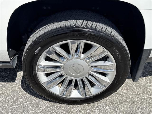 used 2017 Cadillac Escalade car, priced at $31,900