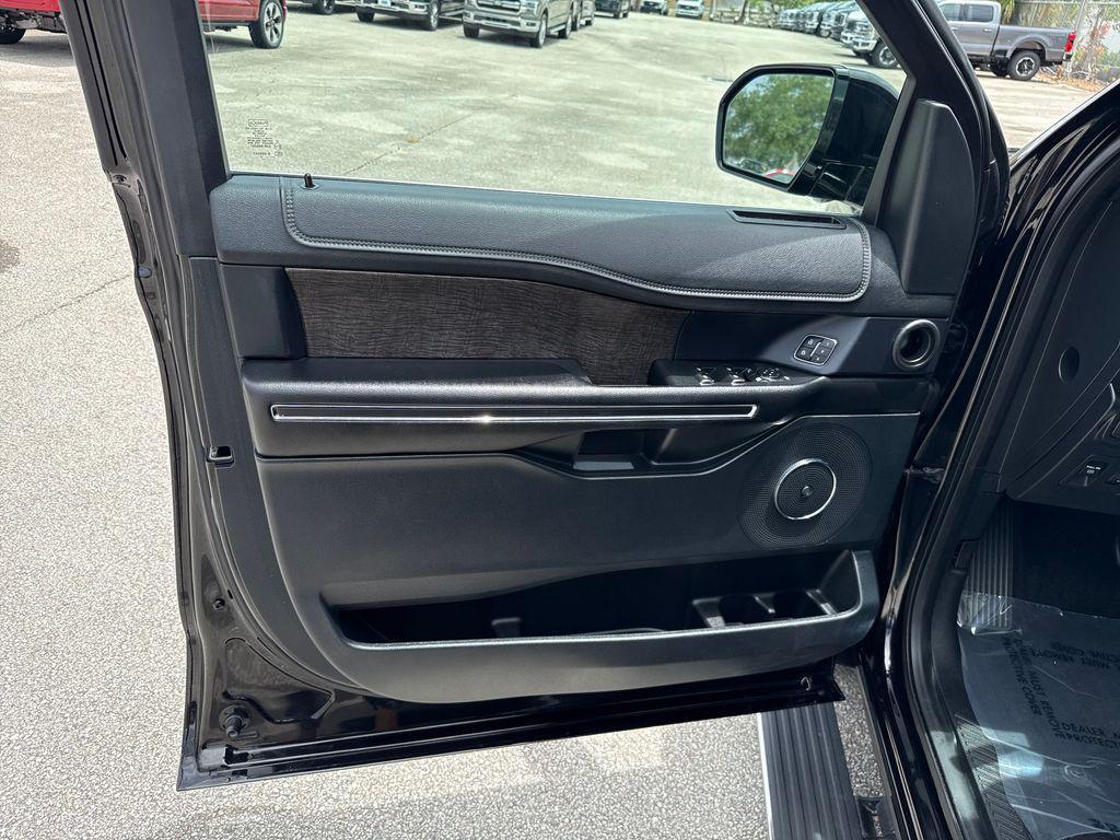 used 2019 Ford Expedition car, priced at $28,901