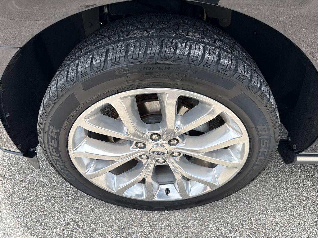 used 2019 Ford Expedition car, priced at $28,901