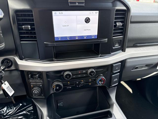 new 2025 Ford F-250 car, priced at $60,280