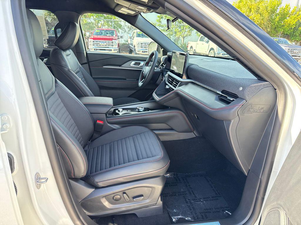 new 2025 Ford Explorer car, priced at $44,934