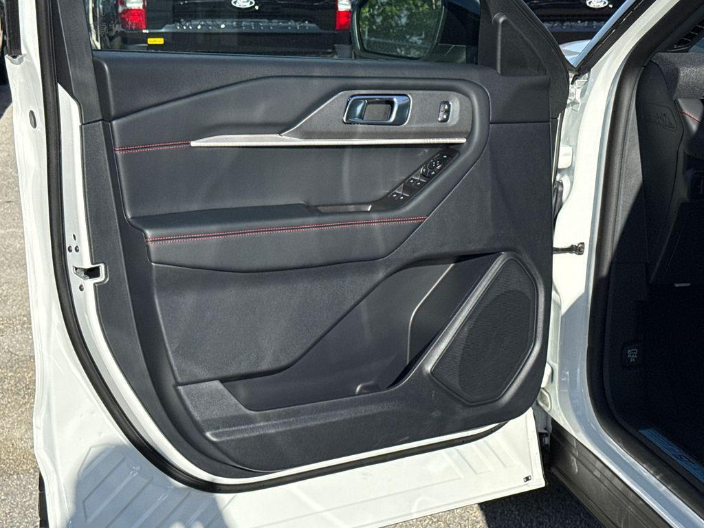 new 2025 Ford Explorer car, priced at $44,934