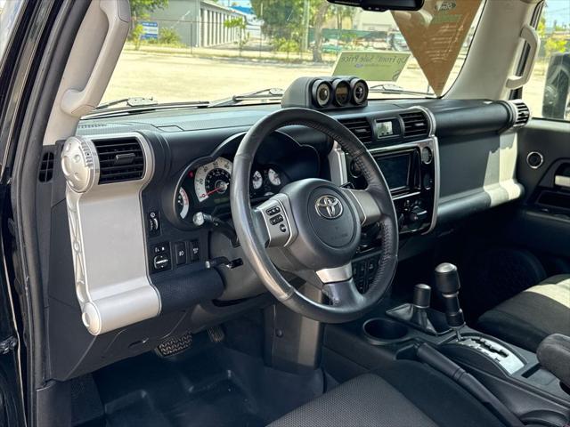 used 2010 Toyota FJ Cruiser car, priced at $15,900