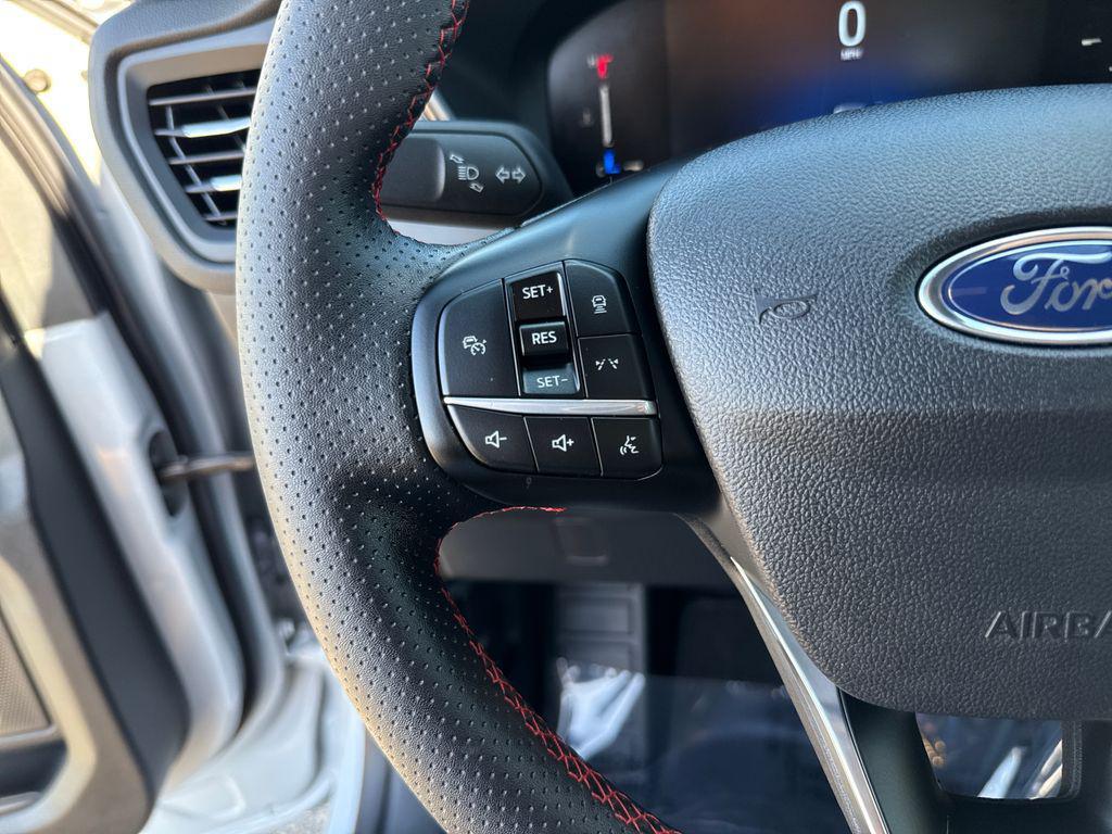 used 2025 Ford Escape car, priced at $30,900