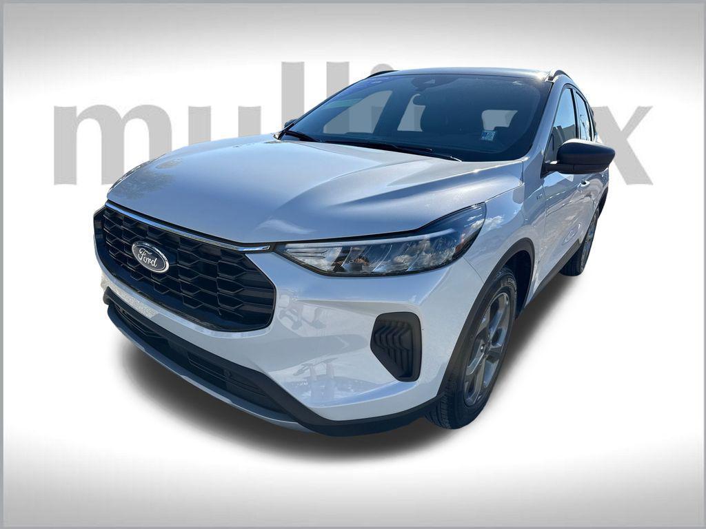 used 2025 Ford Escape car, priced at $30,900