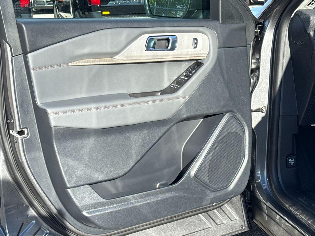 new 2025 Ford Explorer car, priced at $40,715