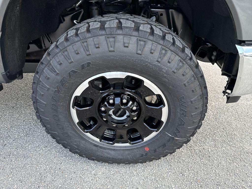 new 2025 Ford F-250 car, priced at $59,254